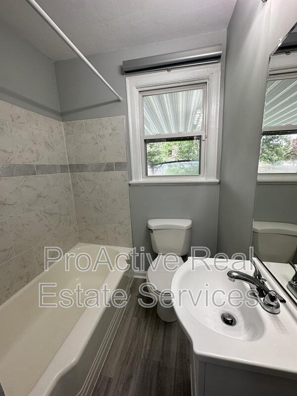 3301 Vimy Ridge Ave - Photo 7 of 13