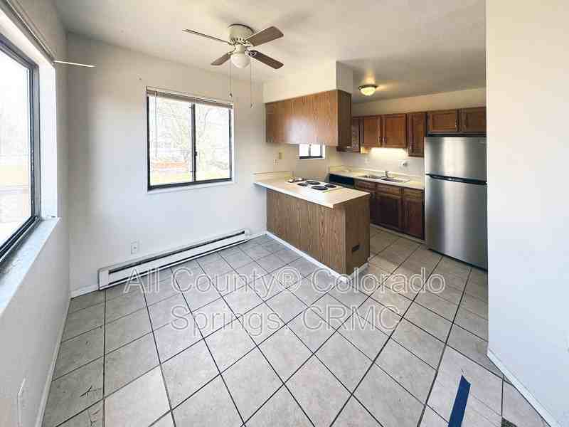 2232 N Weber St #E - Photo 4 of 16