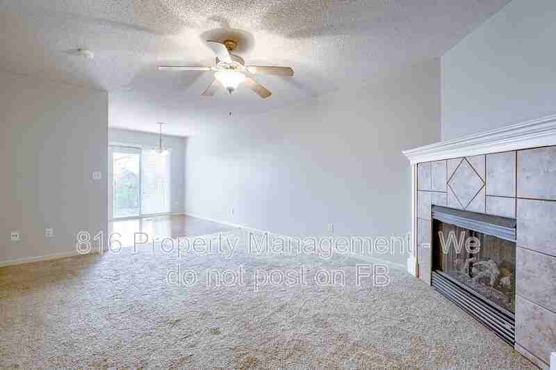 5526 N Broadway St - Photo 4 of 24