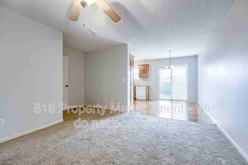 5526 N Broadway St - Photo 5 of 24