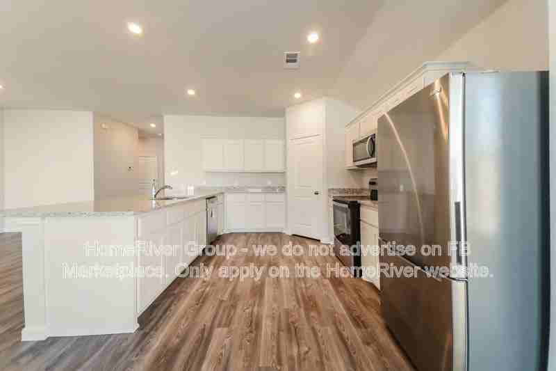 500 Jameson St - Photo 7 of 24