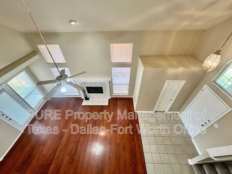 1349 Riley Dr - Photo 5 of 38