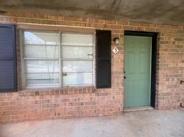 featured image of 206 S Charleston St