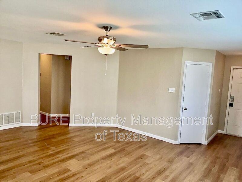 325 Brown St - Photo 4 of 29