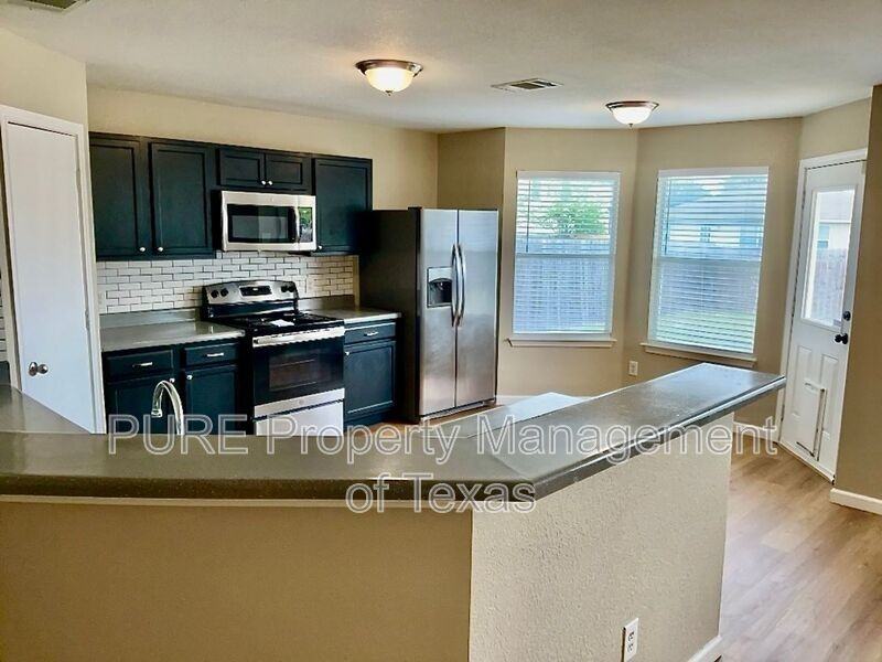 325 Brown St - Photo 6 of 29