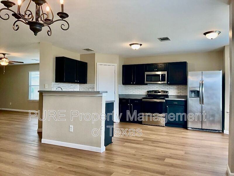 325 Brown St - Photo 7 of 29