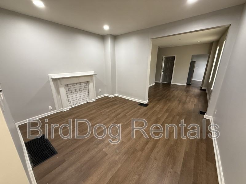 1451 Wendell Ave - Photo 3 of 19