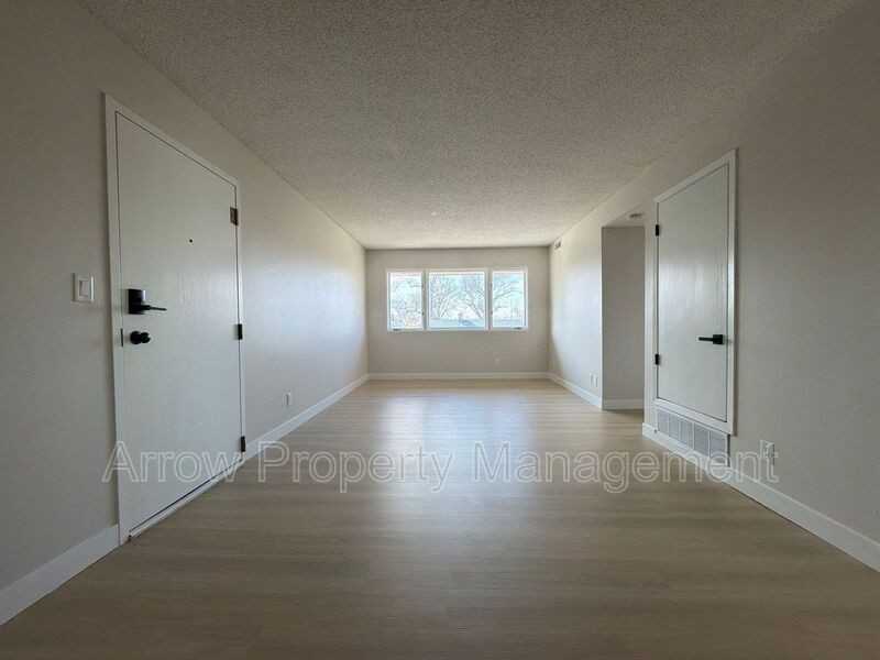 2323 T St #18 - Photo 4 of 10