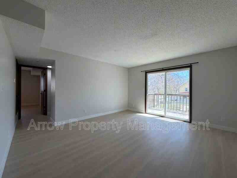 539 N 24th St #17 - Photo 3 of 11