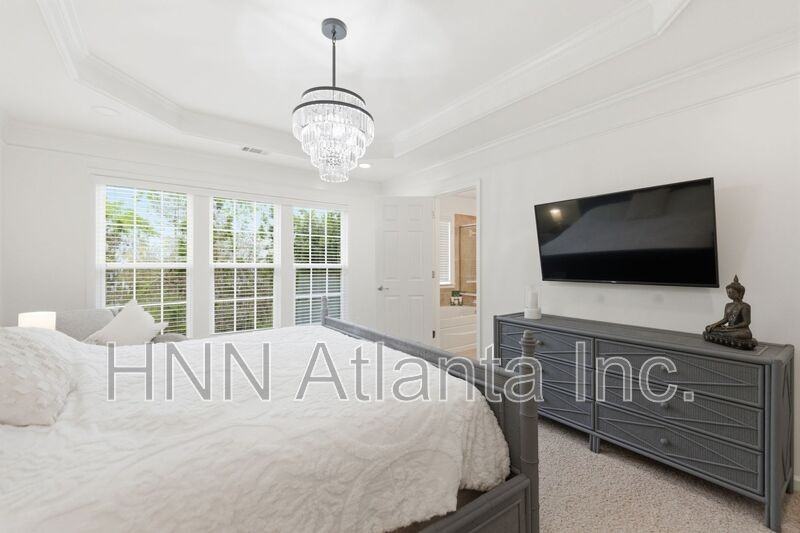 4953 Colchester Ct Se - Photo 6 of 50