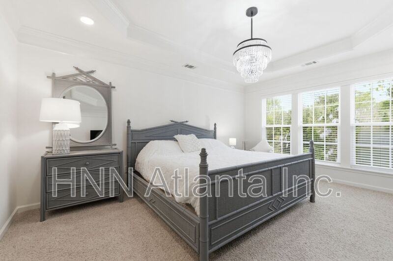 4953 Colchester Ct Se - Photo 7 of 50