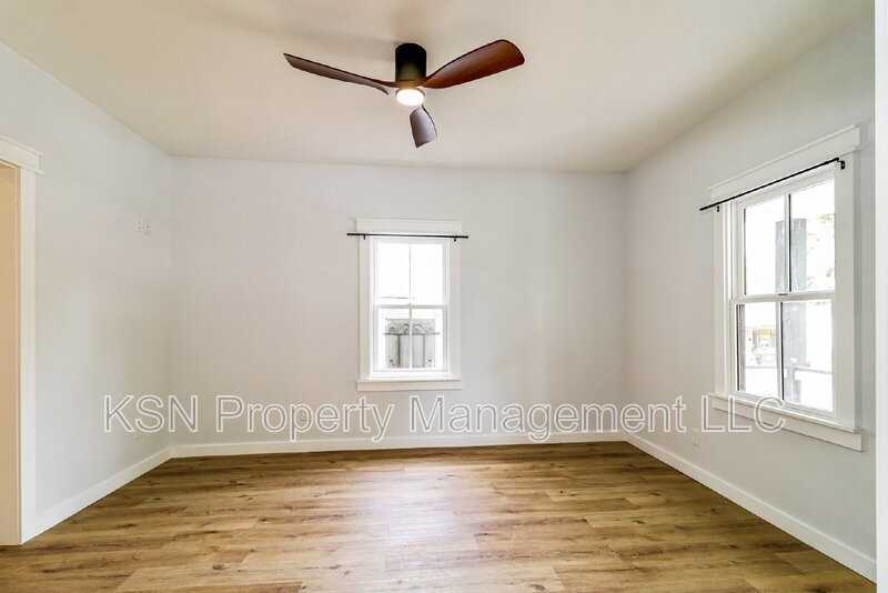 1025 W 38th St - Photo 4 of 15