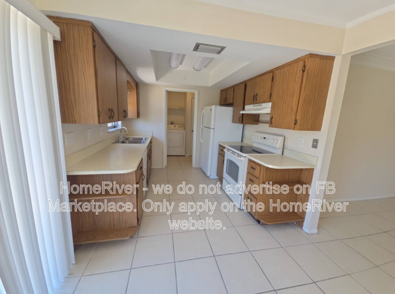 502 Nw Salina Ter - Photo 3 of 17