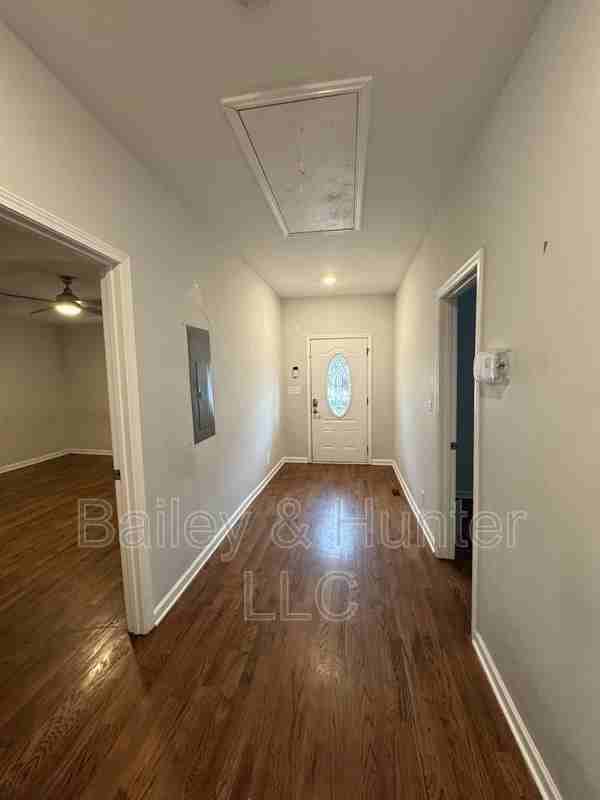 85 Meldon Ave Se - Photo 3 of 12