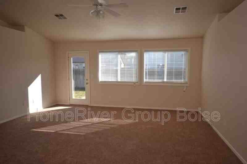 11745 W Mount Hood Ave - Photo 2 of 18