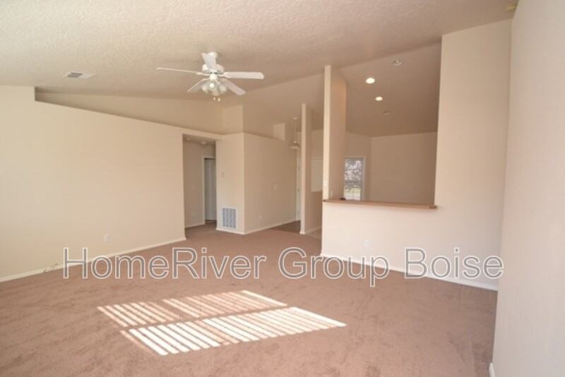 11745 W Mount Hood Ave - Photo 6 of 18