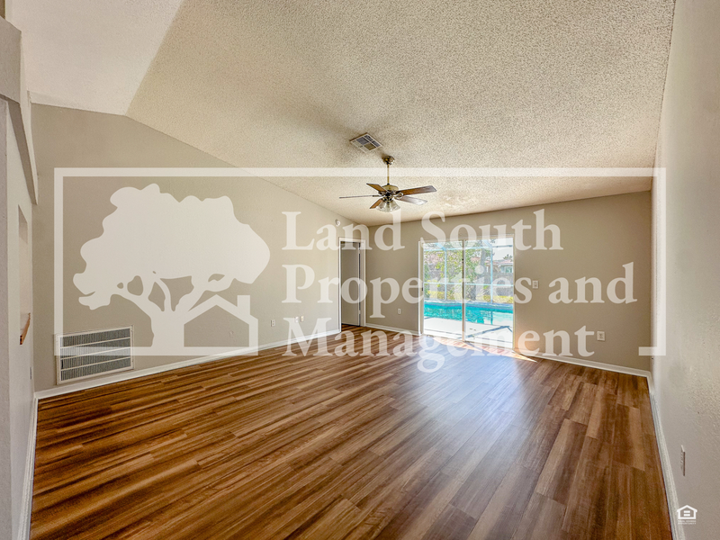 2818 Timbercrest Pl - Photo 5 of 19