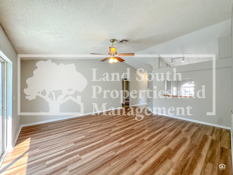 2818 Timbercrest Pl - Photo 6 of 19