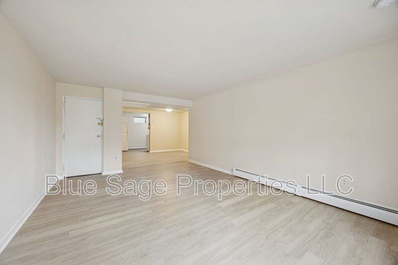 100 E Glenolden Ave #D17 - Photo 2 of 14