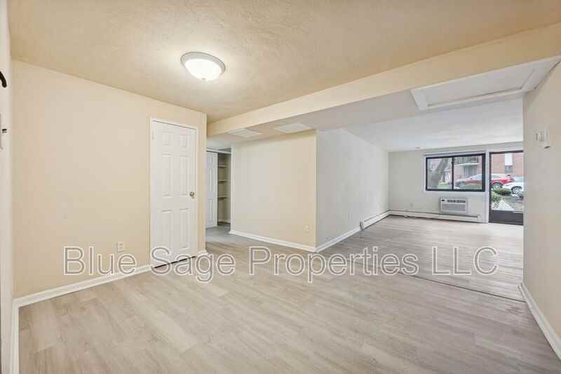 100 E Glenolden Ave #D17 - Photo 5 of 14