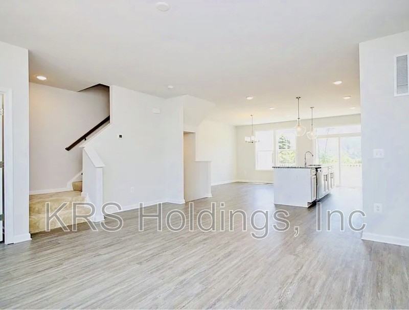 3207 Bergen St - Photo 3 of 8