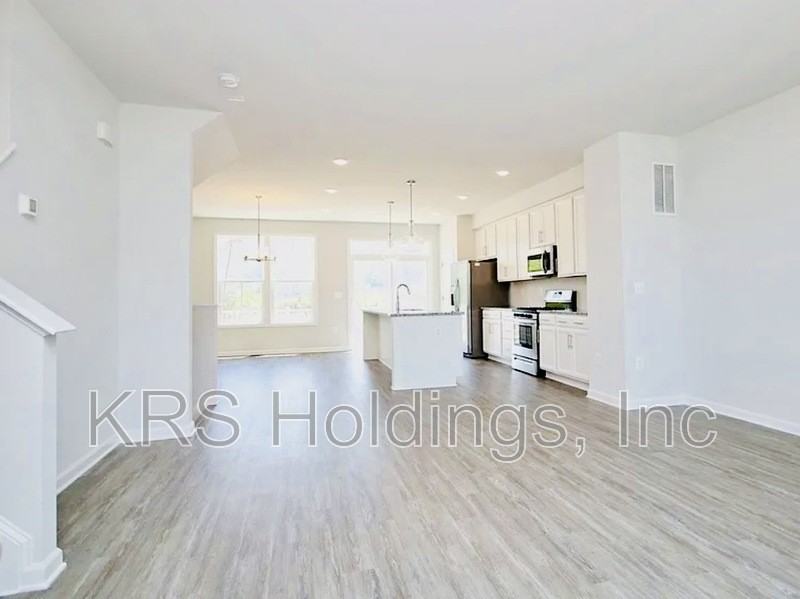 3207 Bergen St - Photo 4 of 8