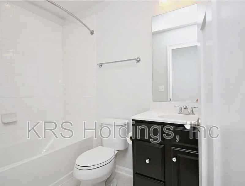 3207 Bergen St - Photo 7 of 8