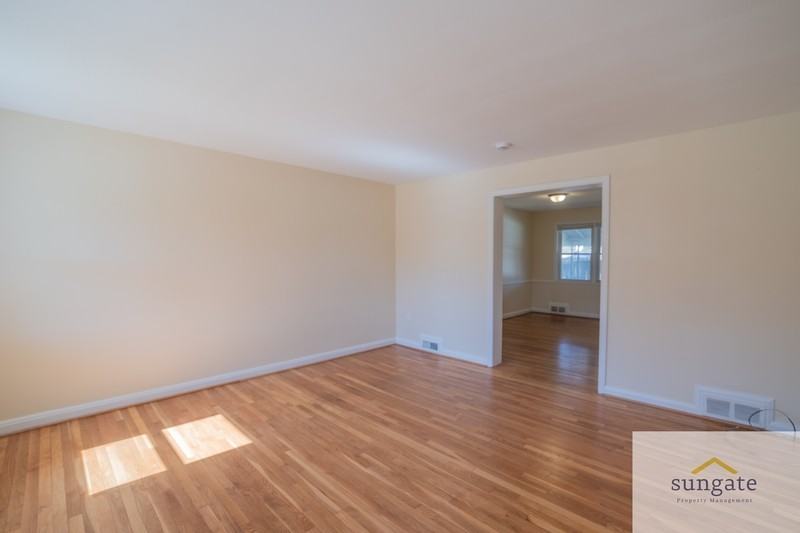 1444 Meridene Dr - Photo 3 of 43