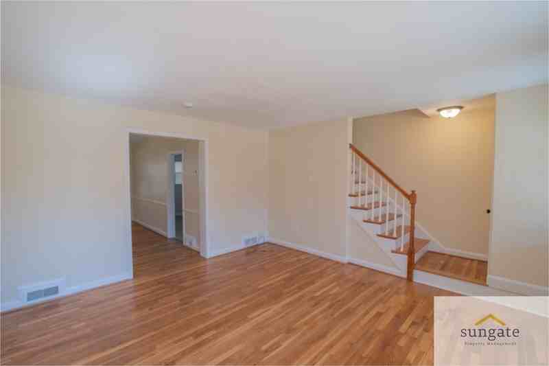 1444 Meridene Dr - Photo 4 of 43