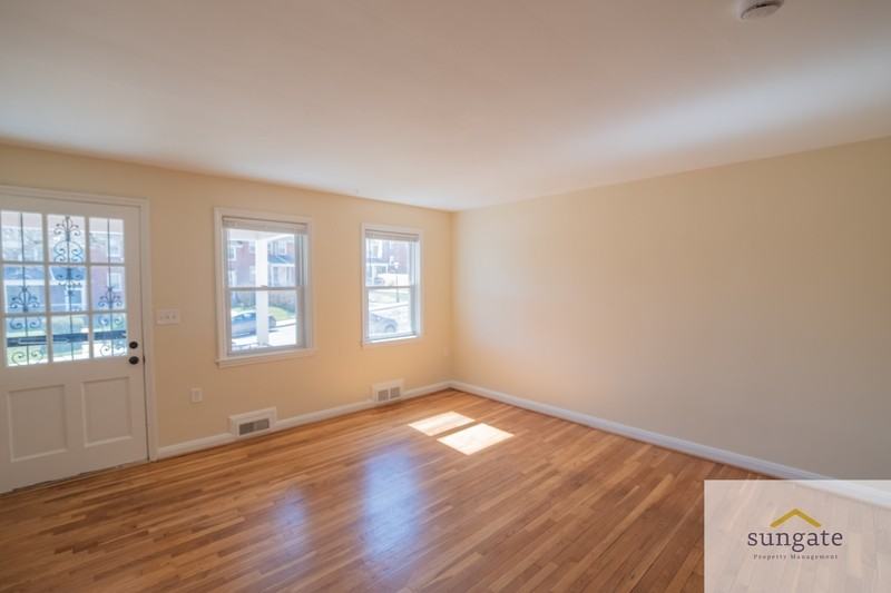 1444 Meridene Dr - Photo 6 of 43