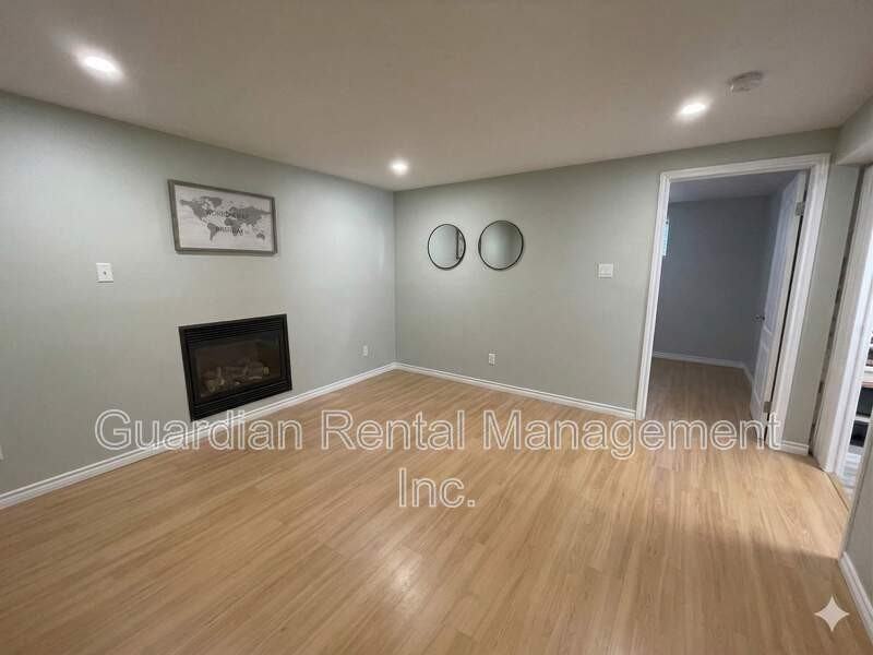 2606 Woodlawn Ave #2 - Photo 2 of 11