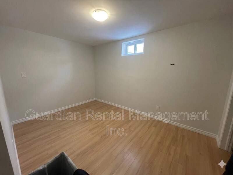 2606 Woodlawn Ave #2 - Photo 6 of 11