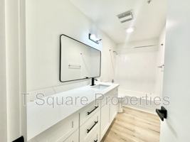featured image of 7041 S 116th Pl #206