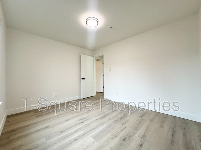 7041 S 116th Pl #206 - Photo 4 of 13