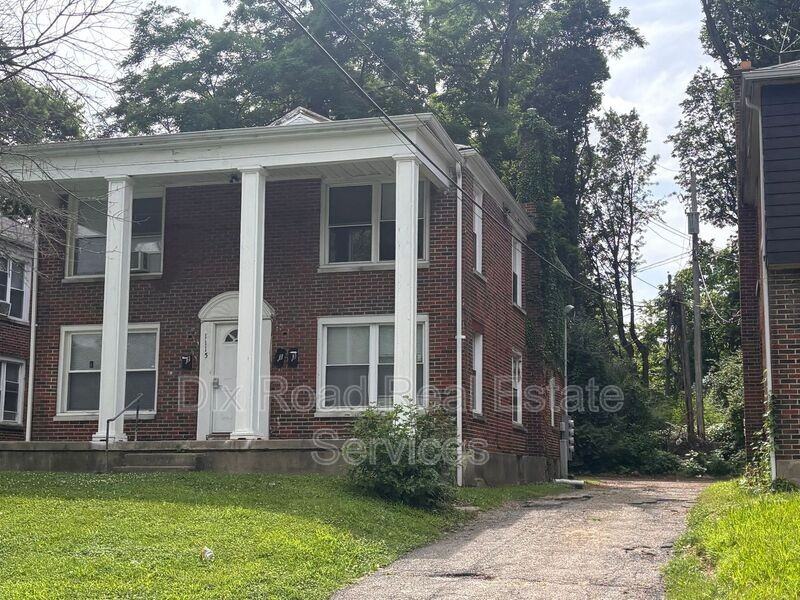 1115 Richmond Ave - Photo 3 of 16