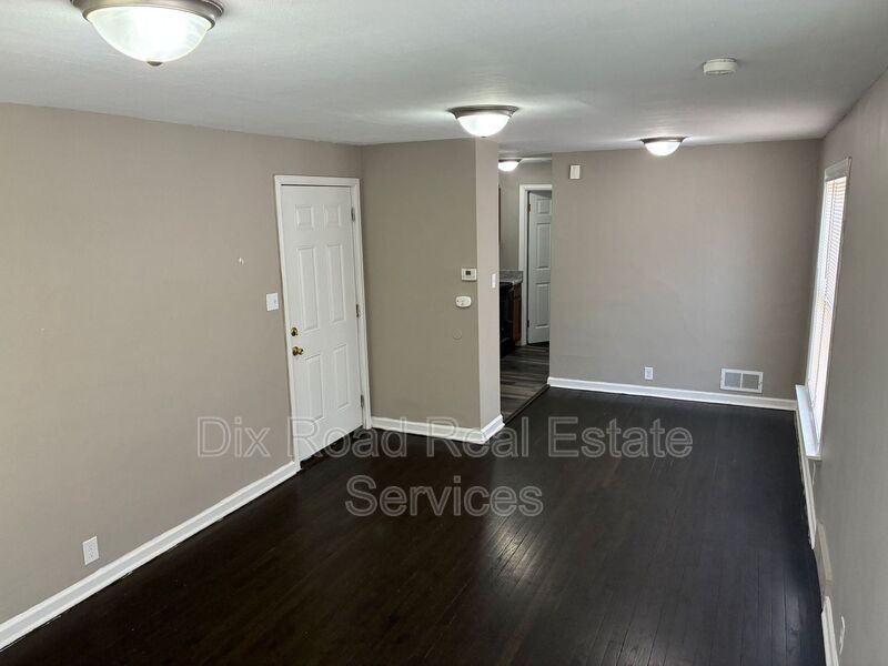 1115 Richmond Ave - Photo 6 of 16