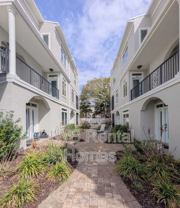 361 Ahern St - Photo 2 of 25