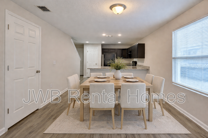 1461 Florida Ave - Photo 5 of 15