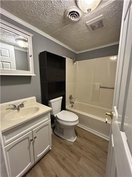 365 N 12th St #3 - Photo 6 of 8