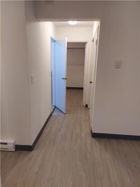 139 Willard St - Photo 4 of 4