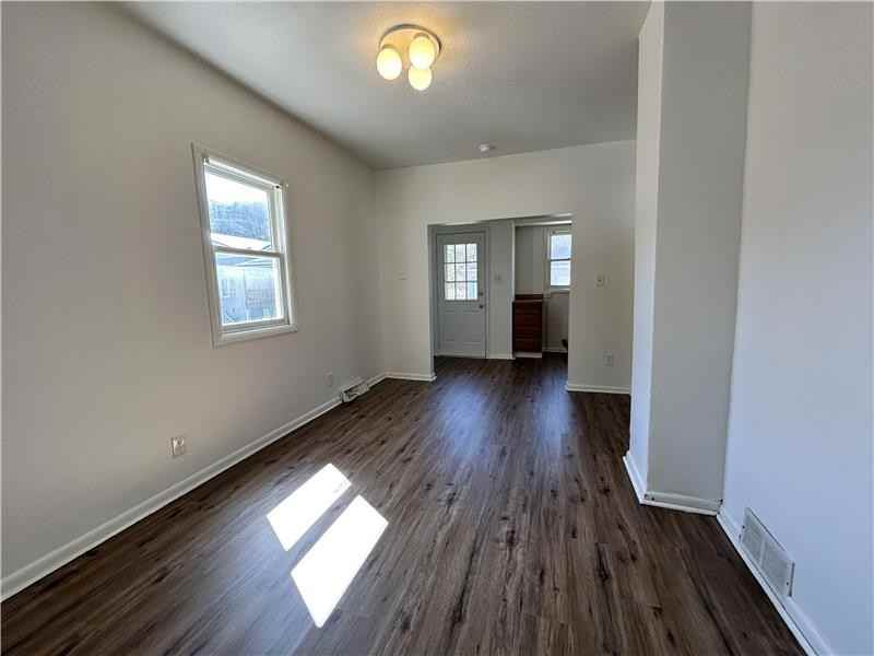 642 Cove Rd #1 - Photo 2 of 9