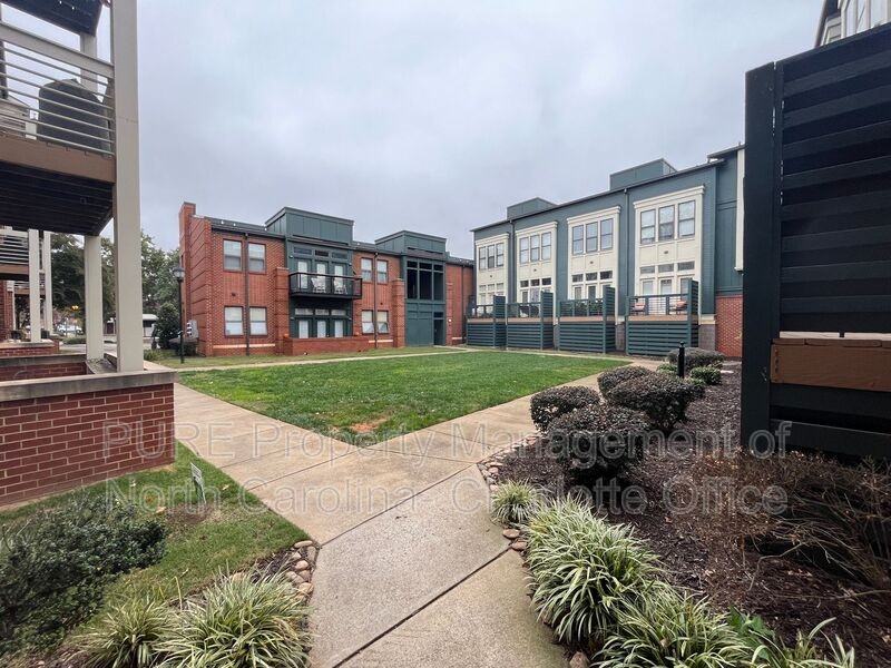 462 New Bern Station Ct - Photo 4 of 24