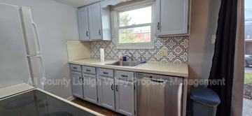 featured image of 405 S Saint George St