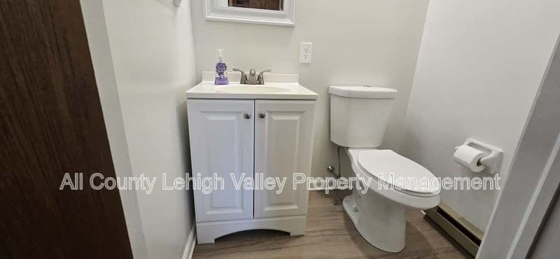 405 S Saint George St - Photo 6 of 14