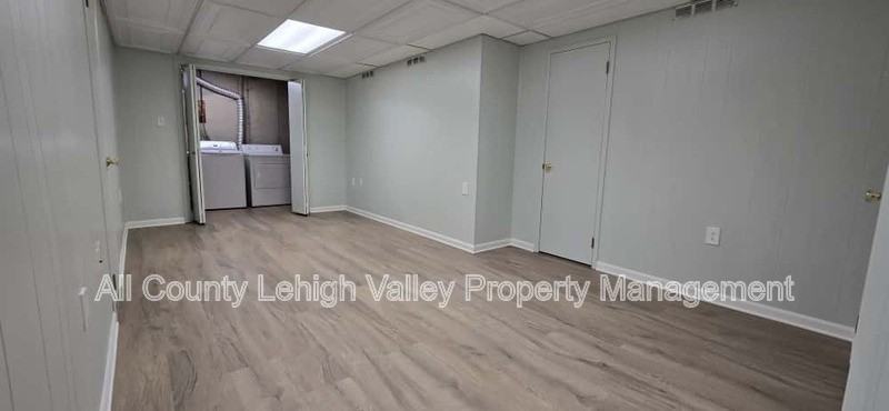 405 S Saint George St - Photo 7 of 14