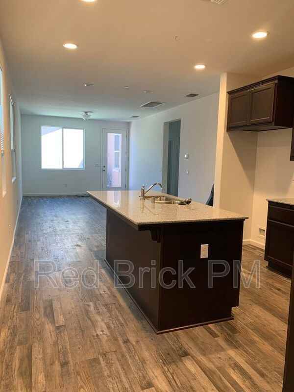 816 Castellona Dr - Photo 5 of 12