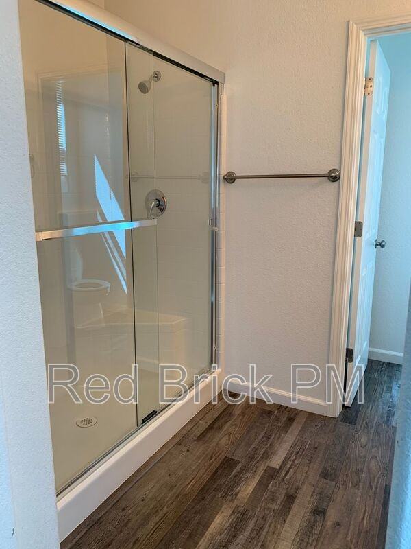 816 Castellona Dr - Photo 7 of 12