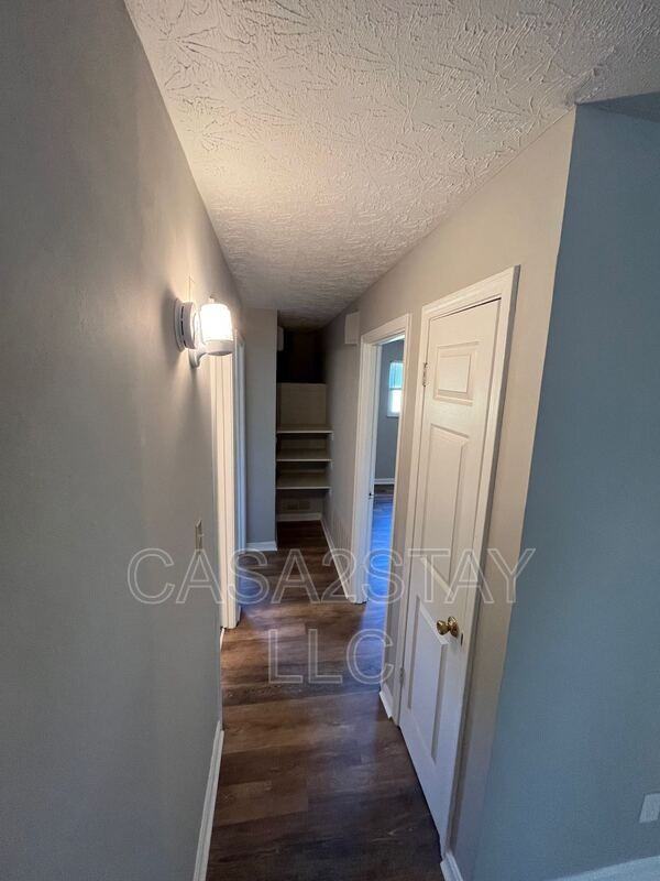 4915 Saddlebrook Ln #8 - Photo 5 of 11