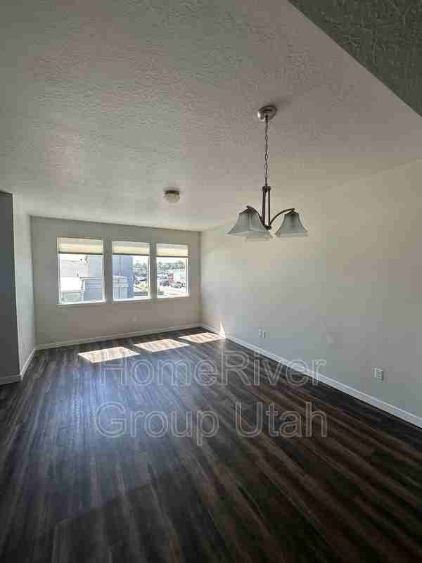 89 W Brooklyn Park Ln - Photo 3 of 15