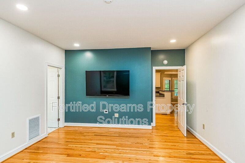 3404 Iva Ada Dr - Photo 5 of 15